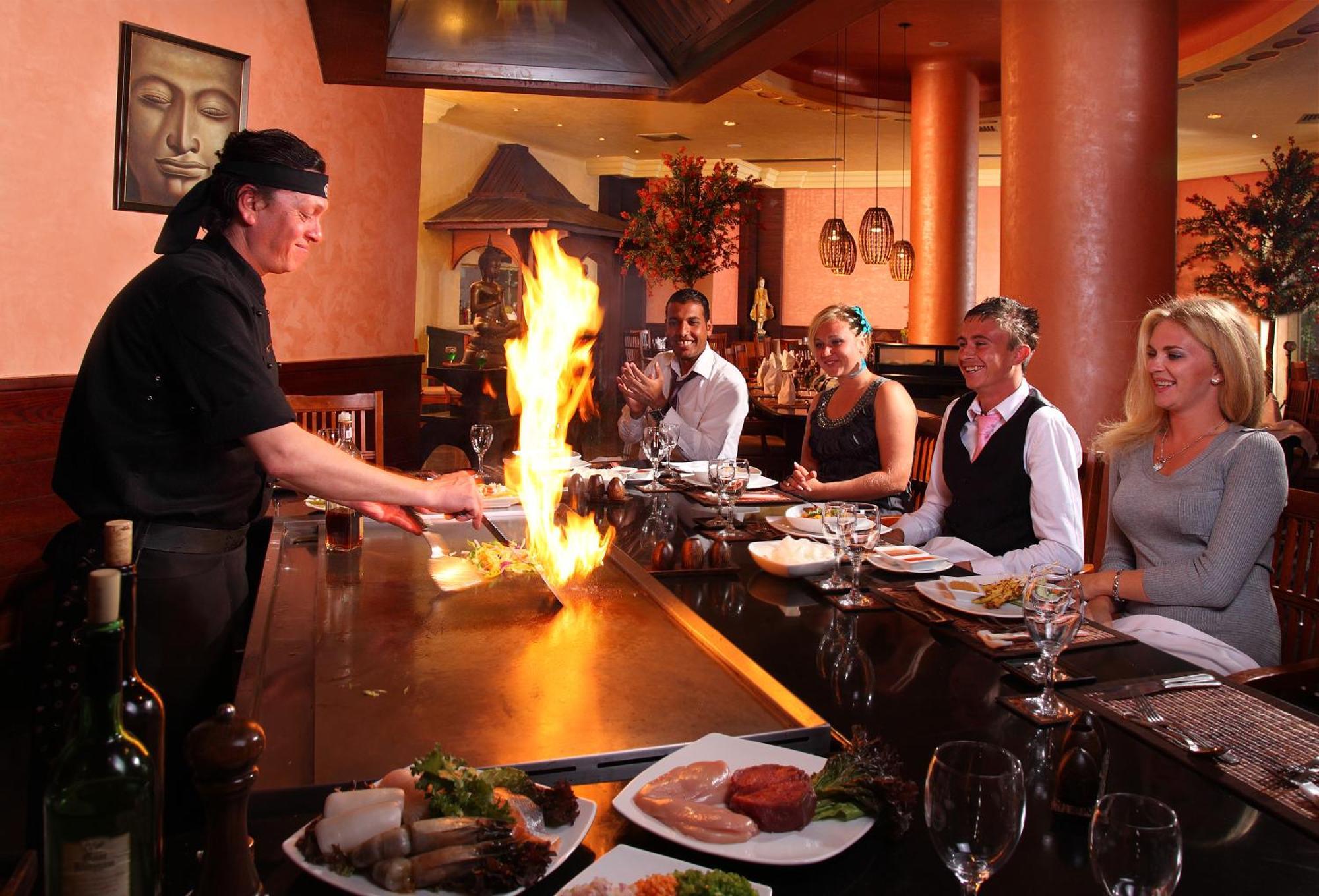 Xperience Kiroseiz Aquapark Premier-Naama Bay Hotel Sharm El Sheikk Exterior foto A Japanese restaurant in the United States